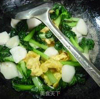 鸡蛋塔苦菜炒年糕的做法步骤：12