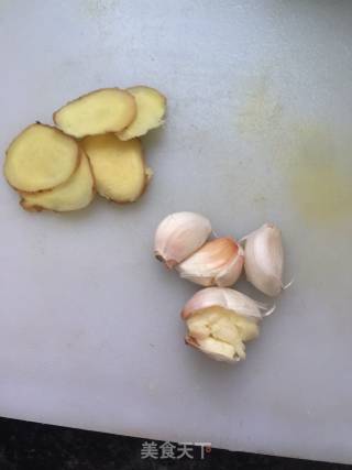 黄豆焖猪脚（高压锅）的做法步骤：3
