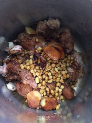 黄豆焖猪脚（高压锅）的做法步骤：5