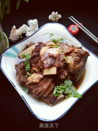 红烧牛排骨的做法步骤：1