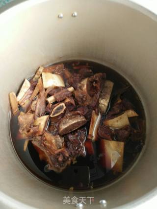 红烧牛排骨的做法步骤：6