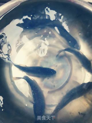 鱼汤饺子的做法步骤：1
