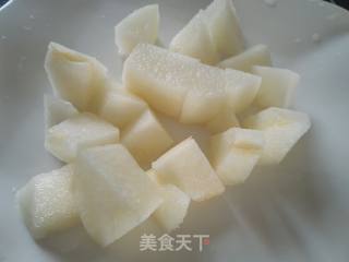 红枣桂圆雪梨汤的做法步骤：3