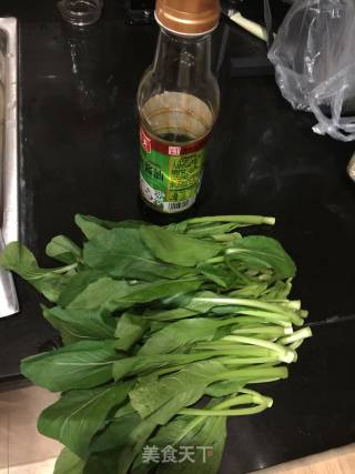 水煮菜心的做法步骤：1
