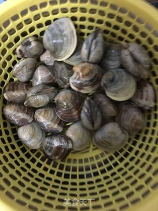 水煮黄蛤蜊的做法步骤：1