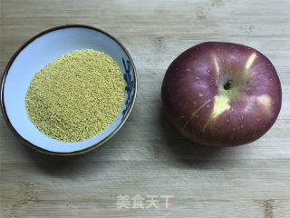 苹果小米粥的做法步骤：1