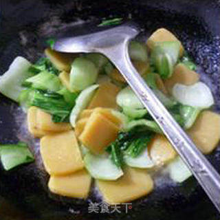 青菜炒南瓜年糕的做法步骤：7