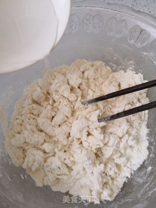 韭菜鲜肉锅贴的做法步骤：5