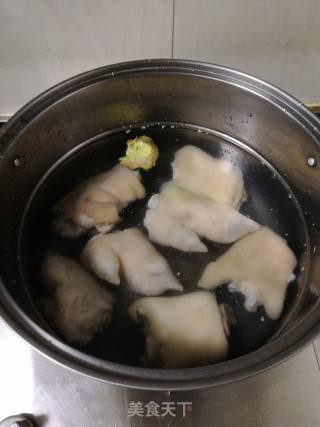 核桃花海带炖猪蹄的做法步骤：6