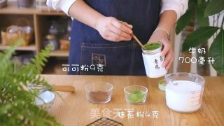 自制奶盖茶的做法步骤：1