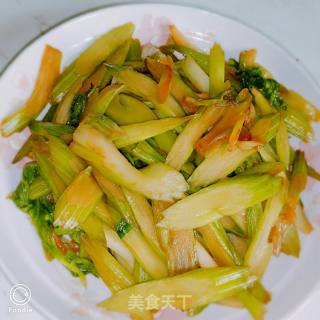 炒芹菜的做法步骤：6