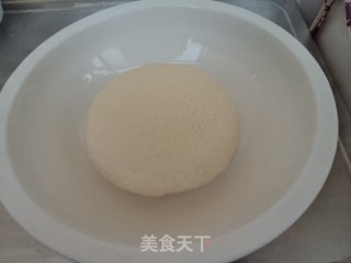香菜猪肉馅水饺的做法步骤：1