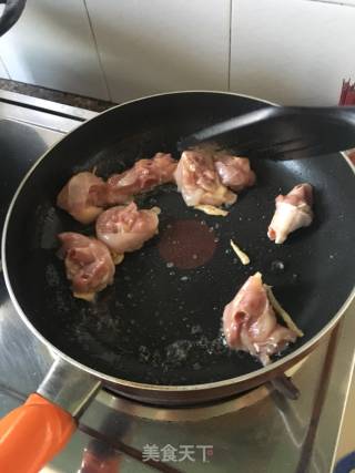咖喱鸡拌饭的做法步骤：2