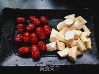 红枣山药炖排骨的做法步骤：1