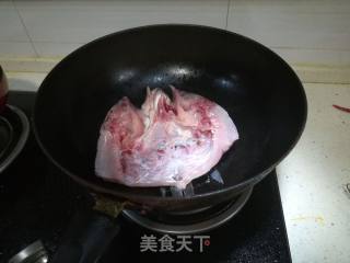 秘制水煮鱼头的做法步骤：3