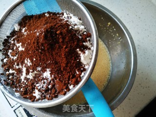 咖啡戚风蛋糕的做法步骤：5