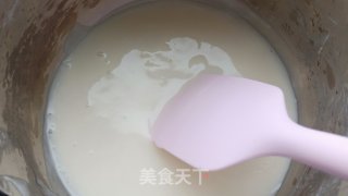 维尼挤挤南瓜面包的做法步骤：2