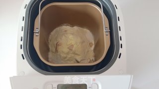 维尼挤挤南瓜面包的做法步骤：3