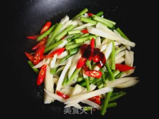 芦笋茭白的做法步骤：6
