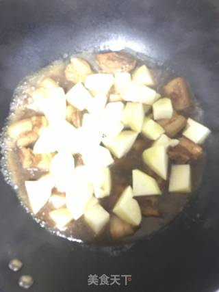 红烧肉炖土豆的做法步骤：6