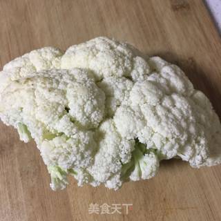 花菜炒腊肉的做法步骤：1