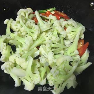 花菜炒腊肉的做法步骤：12