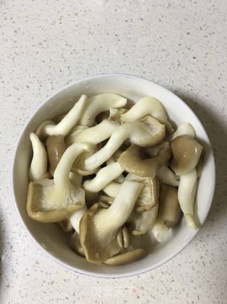 蚝油姬珍菇的做法步骤：2