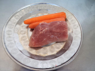 肉丝胡萝卜炒金针的做法步骤：2