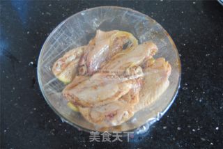 柠香黑椒烤翅的做法步骤：4