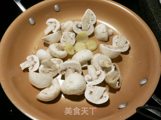 蚝油蘑菇牛肉的做法步骤：2