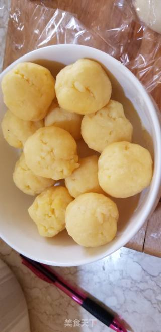 奶黄菠萝包的做法步骤：7