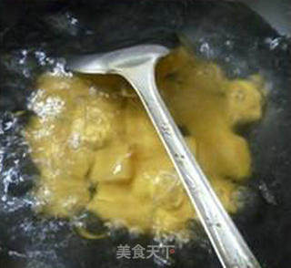 莴笋叶炒南瓜年糕的做法步骤：5