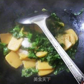 莴笋叶炒南瓜年糕的做法步骤：8