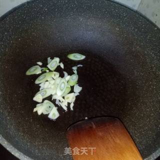 青椒炒腊肉的做法步骤：4