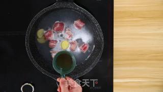 罗汉果排骨汤的做法步骤：2