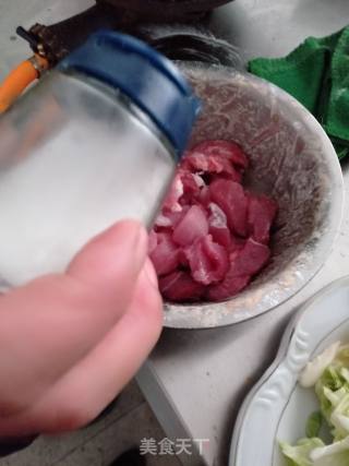 溜肉段的做法步骤：4