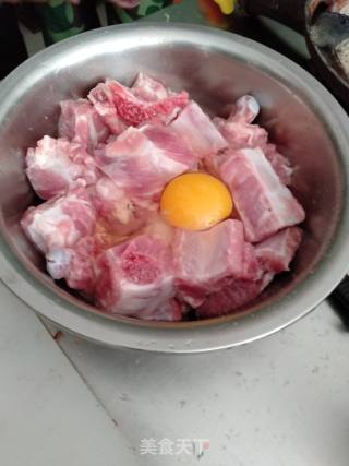糖醋排骨的做法步骤：5