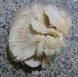 平菇莴笋日本豆腐的做法步骤：1