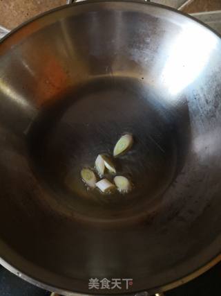 清炒莴笋的做法步骤：2