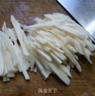 韭菜炒藕丝的做法步骤：6