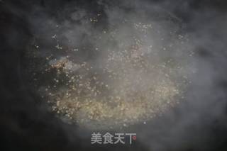 三色黎麦虾仁沙拉的做法步骤：2