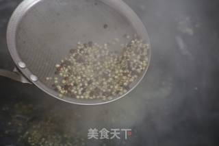 三色黎麦虾仁沙拉的做法步骤：3