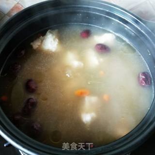 三七花红枣猪骨汤的做法步骤：4