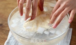 自制黄油——奶油打发过头了怎么办？教你一招变废为宝的做法步骤：11