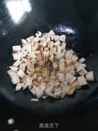 酸辣藕丁的做法步骤：2