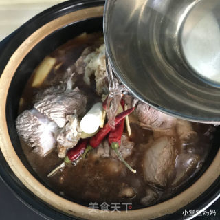 老汤炖牛肉的做法步骤：7
