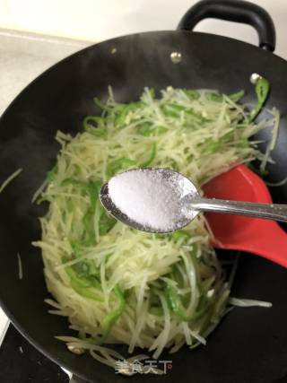 青椒土豆丝的做法步骤：7