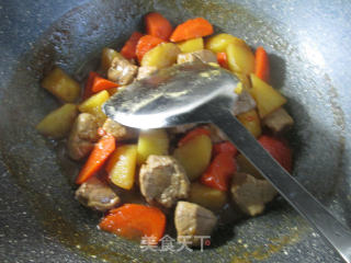 胡萝卜土豆烧里脊肉的做法步骤：12