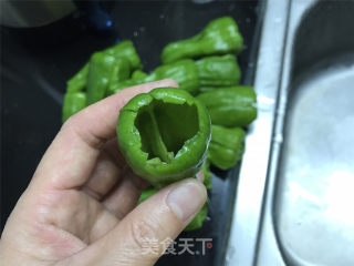 虎皮青椒酿肉的做法步骤：1