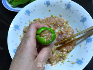 虎皮青椒酿肉的做法步骤：4